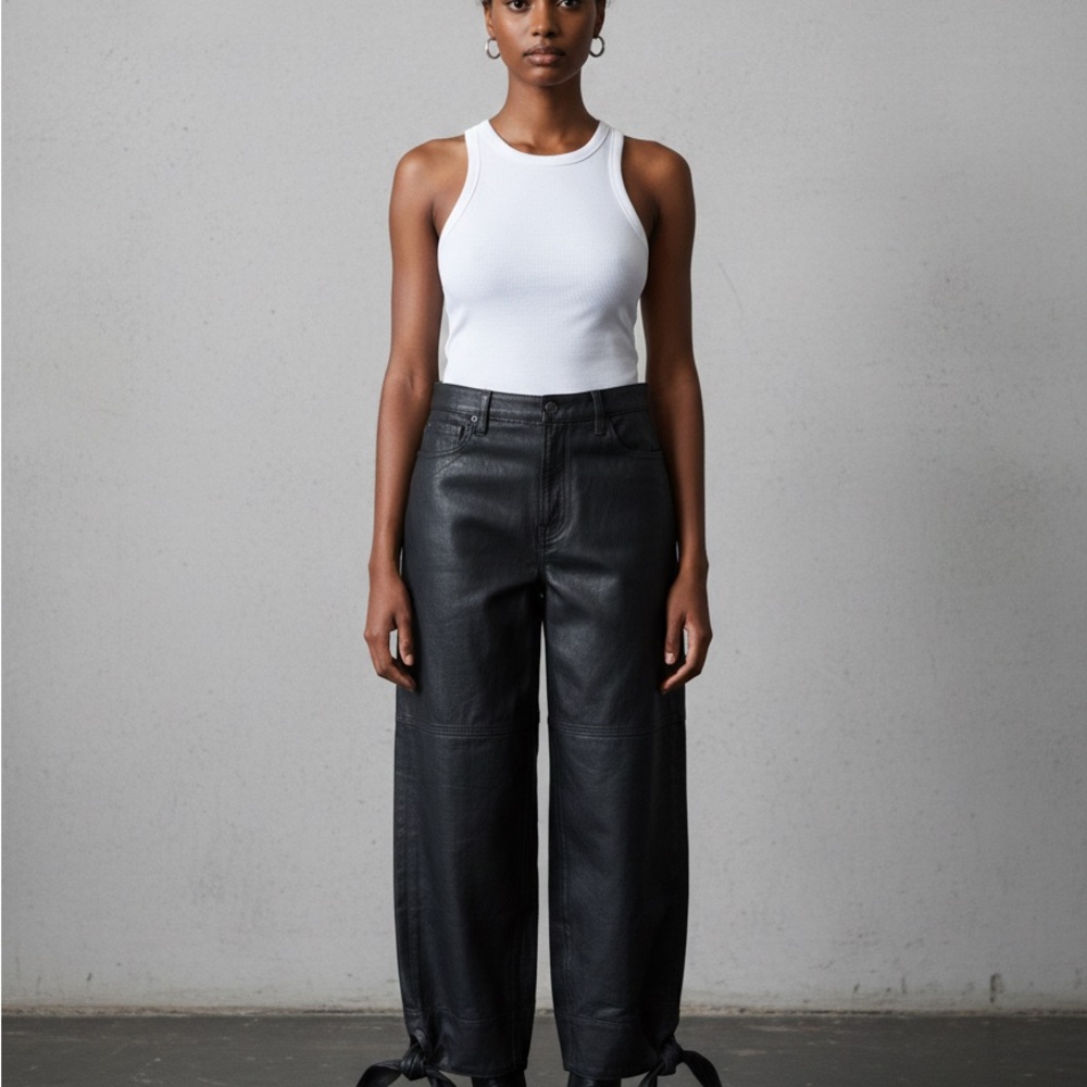 32 x 26 High Rise wide legs 7 For All Mankind Black Jeans
